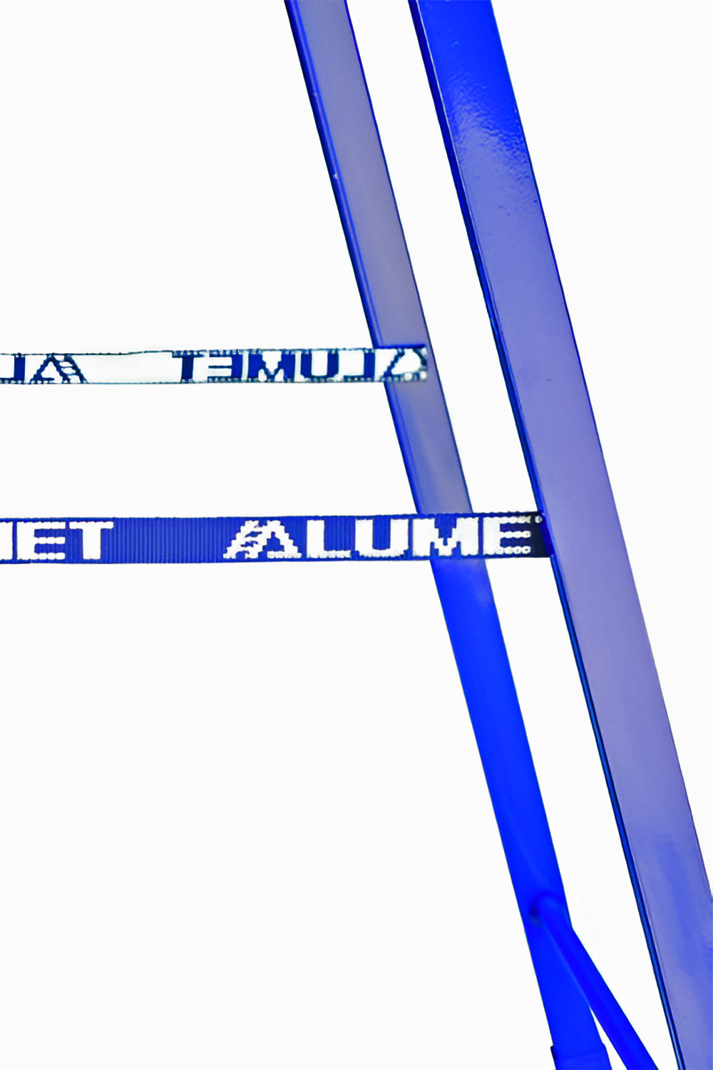 ajsxacic3tpu5vkeatapd6dijd4qjj45 Стремянка Alumet M 8305